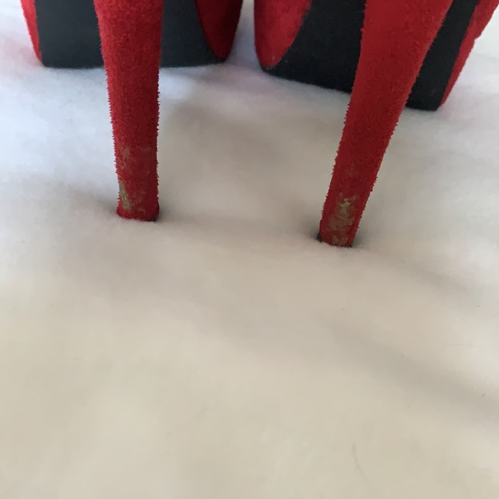 Red heels - Picture 7 of 14